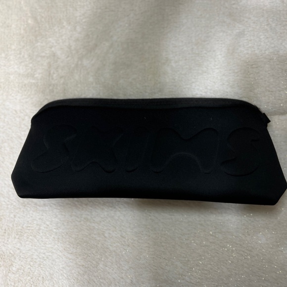 SKIMS Neoprene Makeup Bag Travel Case for Shapewear Makeup Lingerie BLACK - Picture 3 of 4